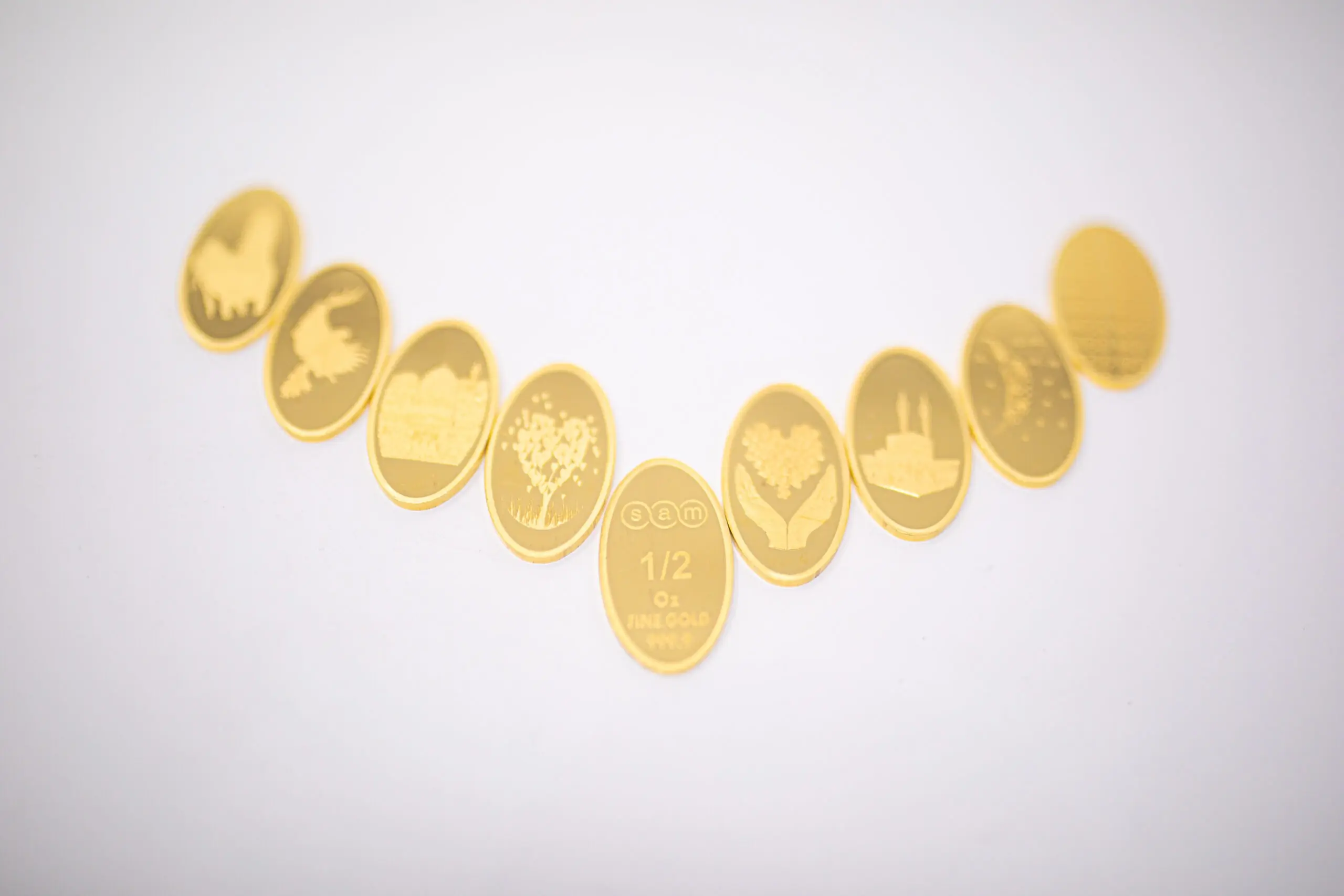 999.9 GOLD MINTED OVAL - Image 2