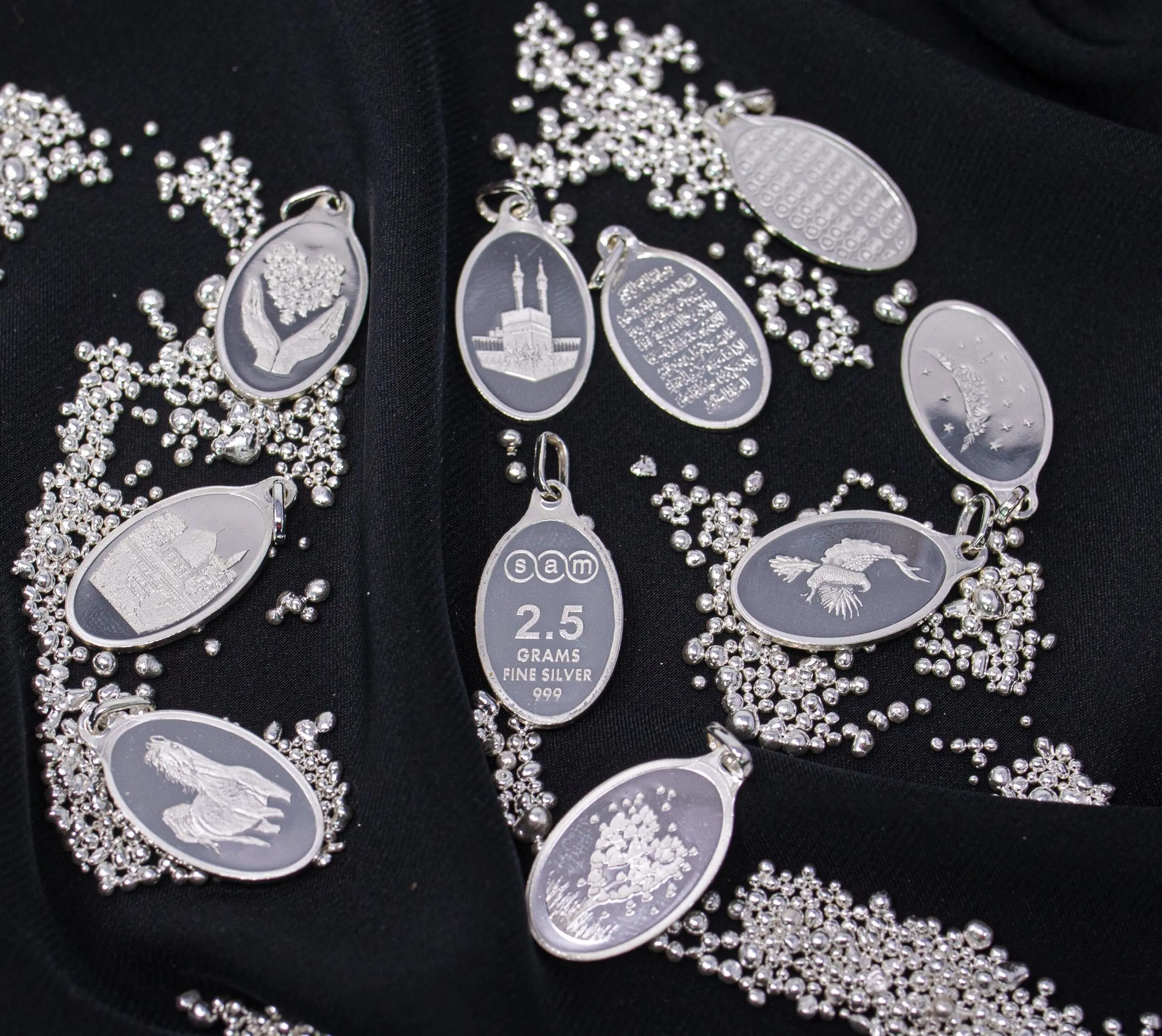 999 SILVER OVAL PENDANT